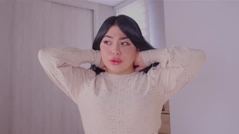 Alejandra suescun online show from 3, 2, 2025