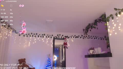 Laura online show from 6, 12, 2024