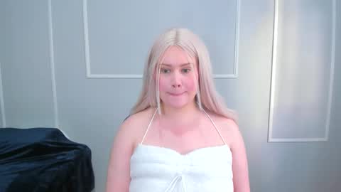 Snapshot of _leana_oo chatting on 27, 11, 2025 leana online show from 27, 11, 2025