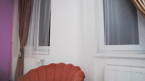 Lena Paul online show from 5, 3, 2025