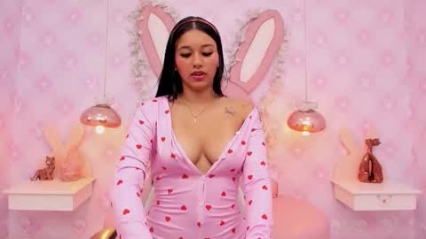  Lia Swan  online show from 21, 11, 2025