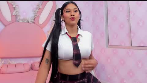  Lia Swan  online show from 1, 2, 2026