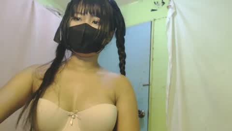 Snapshot of _lilies_gigi_ chatting on 13, 6, 2026 _lilies_gigi_ online show from 13, 6, 2026