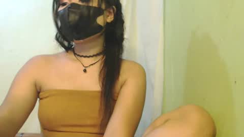 Snapshot of _lilies_gigi_ chatting on 4, 7, 2026 _lilies_gigi_ online show from 4, 7, 2026