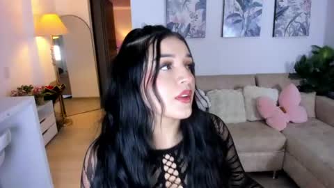Lina. online show from 17, 7, 2026