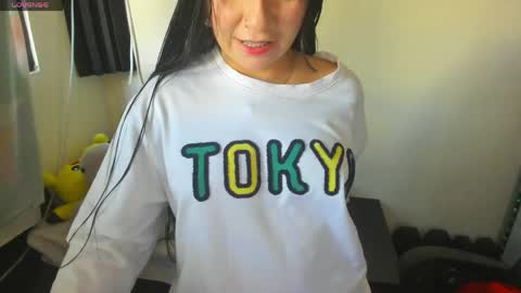 Snapshot of _litle_mily_ chatting on 6, 5, 2026 Mily online show from 6, 5, 2026