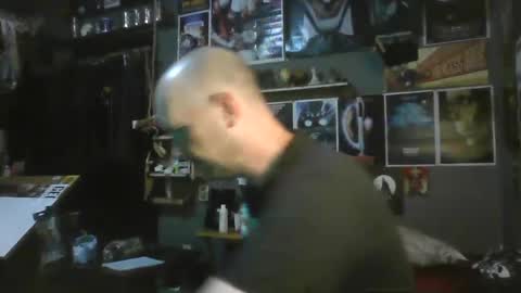 Snapshot of _longfellow chatting on 15, 9, 2025 That guy online show from 15, 9, 2025