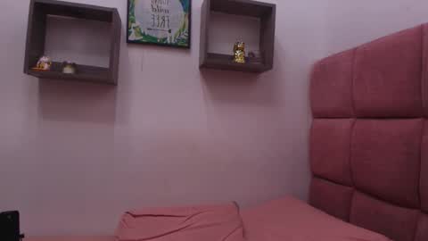 Lorrayne online show from 15, 2, 2025