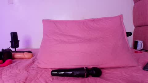 Lorrayne online show from 28, 2, 2025