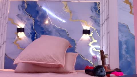 Lorrayne online show from 2, 10, 2025