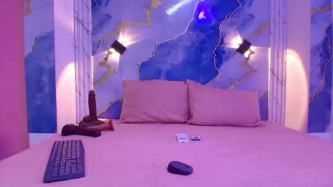 Lorrayne online show from 6, 11, 2025