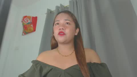 _lovelyyan69_ online show from 6, 3, 2025
