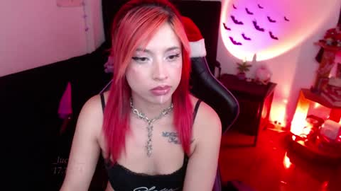 Queen.  Help me reach 100 thumbs up  online show from 17, 12, 2024