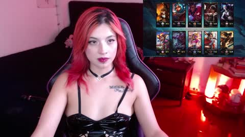 Queen.  Help me reach 100 thumbs up  online show from 17, 1, 2025