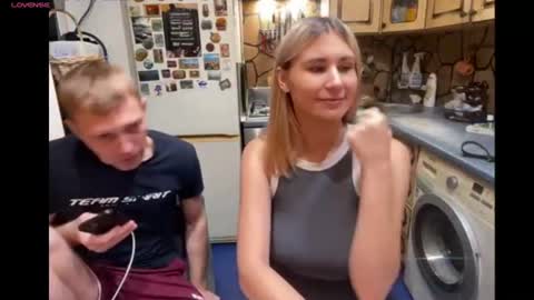Snapshot of _magic_kis chatting on 19, 6, 2026 _magic_kis online show from 19, 6, 2026