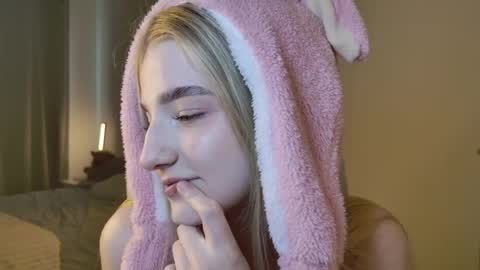 Anna online show from 10, 4, 2026