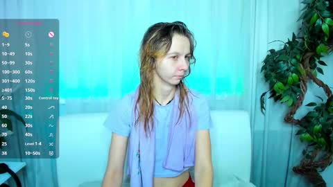 Snapshot of _mari_so chatting on 7, 11, 2025 Scarlett online show from 7, 11, 2025