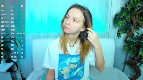 Snapshot of _mari_so chatting on 24, 11, 2025 Scarlett online show from 24, 11, 2025