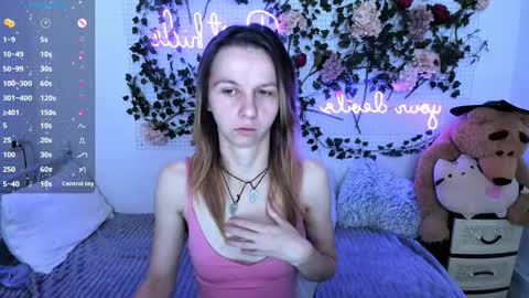 Snapshot of _mari_so chatting on 20, 12, 2025 Scarlett online show from 20, 12, 2025