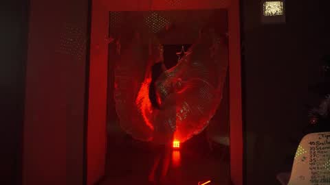  Gwen  online show from 22, 12, 2024