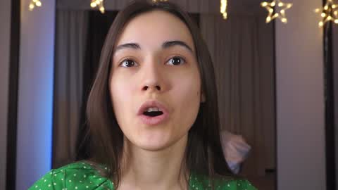  Gwen  online show from 28, 12, 2024