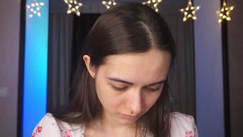  Gwen  online show from 19, 1, 2025