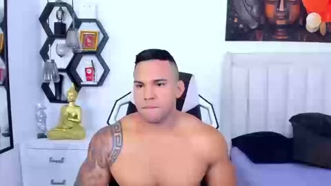 _matthew_santos_ online show from 10, 9, 2025