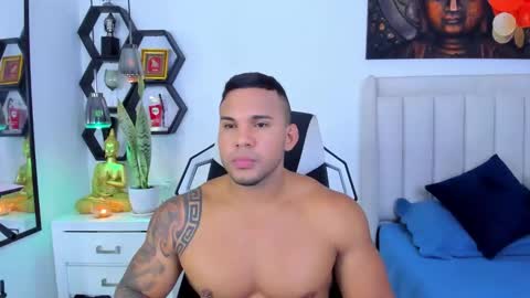 _matthew_santos_ online show from 12, 10, 2025