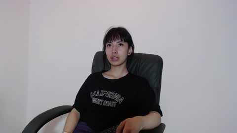 Mavis  online show from 25, 9, 2025