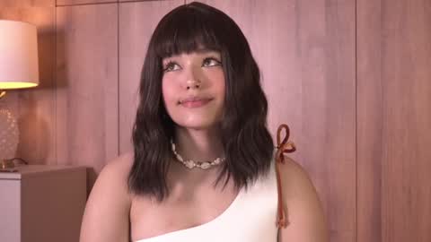     online show from 28, 10, 2025