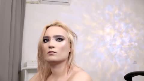 _meow_neko_ online show from 8, 3, 2026