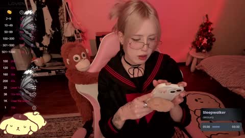 Snapshot of _meowmiko__ chatting on 12, 1, 2025 miko3 online show from 12, 1, 2025