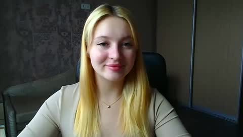 Snapshot of _mila_la_ chatting on 23, 4, 2026 Melanie online show from 23, 4, 2026