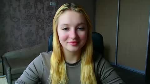 Snapshot of _mila_la_ chatting on 11, 5, 2026 Melanie online show from 11, 5, 2026