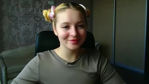 Snapshot of _mila_la_ chatting on 16, 5, 2026 Melanie online show from 16, 5, 2026
