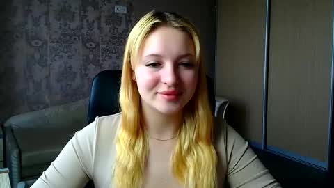 Snapshot of _mila_la_ chatting on 20, 5, 2026 Melanie online show from 20, 5, 2026