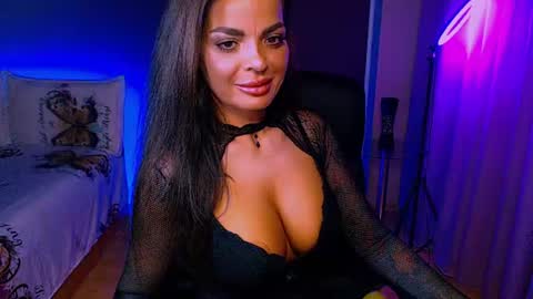 Snapshot of _milani_ chatting on 16, 6, 2026 Milani online show from 16, 6, 2026