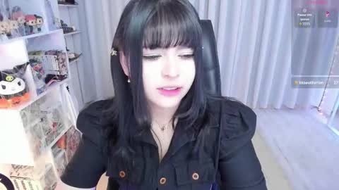 Hanna  Idependent Model   online show from 17, 10, 2025