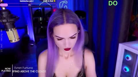 Snapshot of _mistress__ chatting on 5, 11, 2025 Mistress Milana online show from 5, 11, 2025