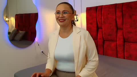 Snapshot of _monaliza_ chatting on 24, 4, 2026 _monaliza_ online show from 24, 4, 2026