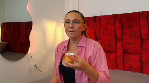 Snapshot of _monaliza_ chatting on 9, 5, 2026 _monaliza_ online show from 9, 5, 2026