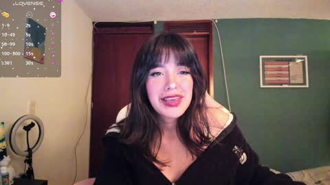 Snapshot of _moon_cake_ chatting on 5, 2, 2025 Next stream 950 pm Colombia time xd online show from 5, 2, 2025