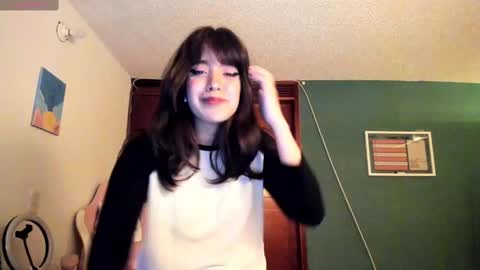 Snapshot of _moon_cake_ chatting on 17, 2, 2025 Next stream 950 pm Colombia time xd online show from 17, 2, 2025