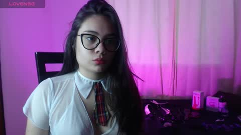 _moon_rosee online show from 18, 3, 2026