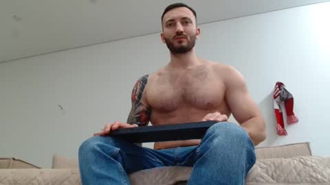Snapshot of _muscle_arti_ chatting on 2, 10, 2025 Arti online show from 2, 10, 2025