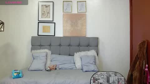 Snapshot of _naomi_s chatting on 12, 3, 2026 _naomi_s online show from 12, 3, 2026