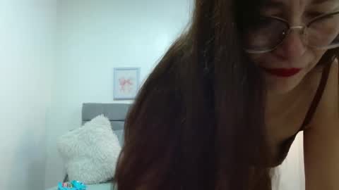 Snapshot of _naomi_s chatting on 6, 4, 2026 _naomi_s online show from 6, 4, 2026