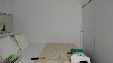 independent model natha online show from 17, 3, 2026