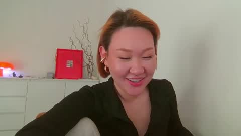 _naughty_asian online show from 7, 6, 2026