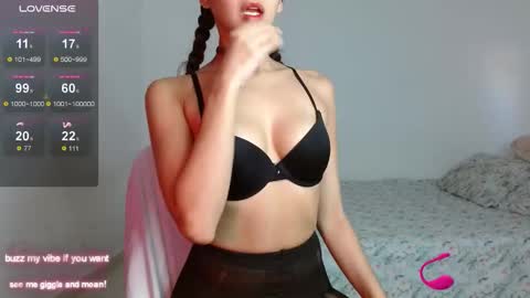 _nayade_ online show from 25, 2, 2026